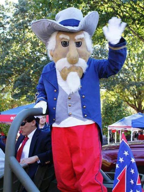 Mississippi colonel reb mascot